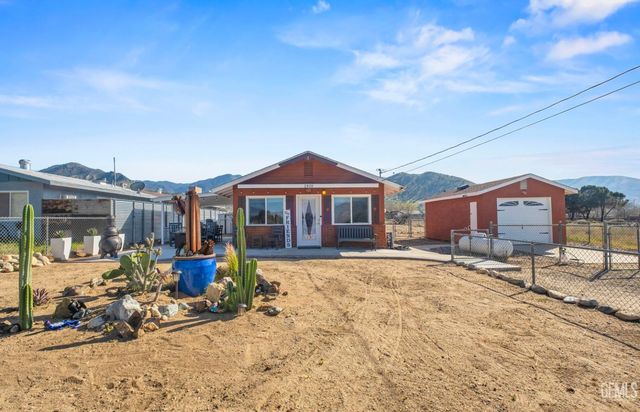 2920 Webb Avenue, Lake Isabella, CA 93240