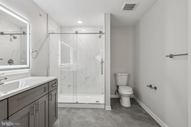 129 FOREST DR, Piscataway, NJ 08854