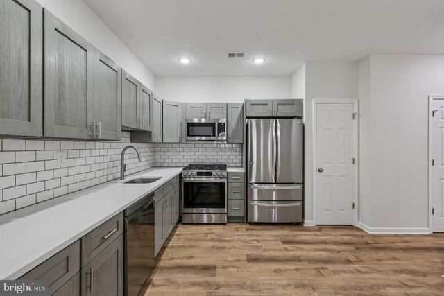 129 FOREST DR, Piscataway, NJ 08854