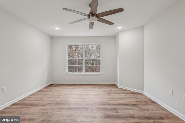 129 FOREST DR, Piscataway, NJ 08854