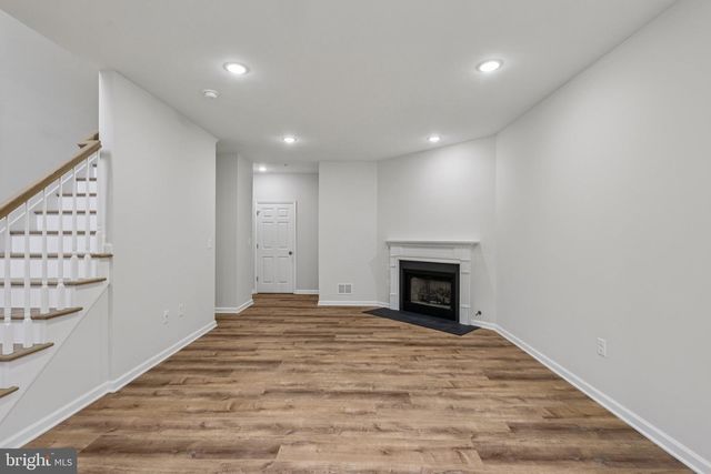 129 FOREST DR, Piscataway, NJ 08854