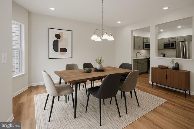 129 FOREST DR, Piscataway, NJ 08854