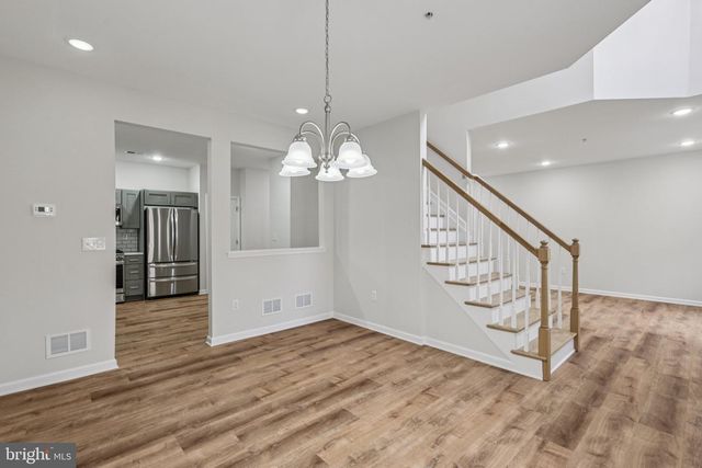 129 FOREST DR, Piscataway, NJ 08854