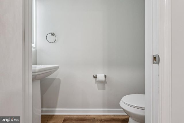 129 FOREST DR, Piscataway, NJ 08854