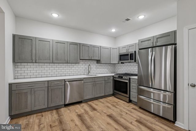 129 FOREST DR, Piscataway, NJ 08854