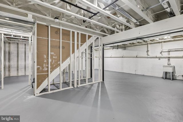 129 FOREST DR, Piscataway, NJ 08854