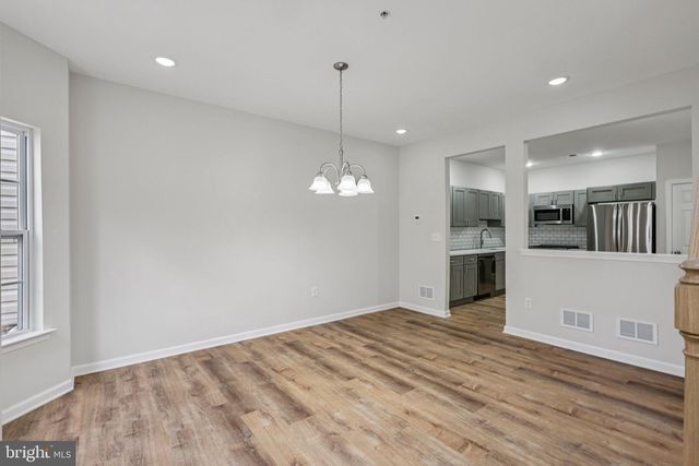 129 FOREST DR, Piscataway, NJ 08854