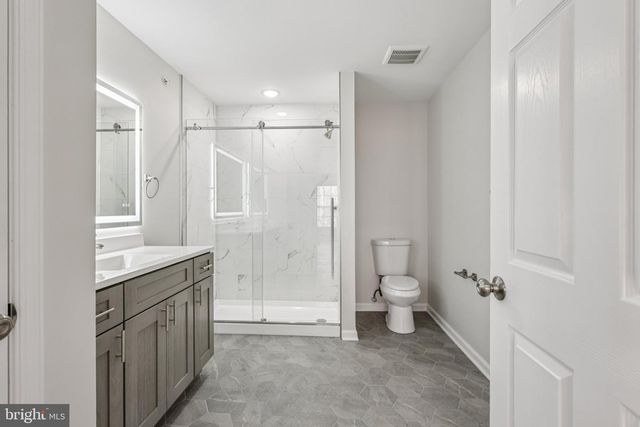 129 FOREST DR, Piscataway, NJ 08854