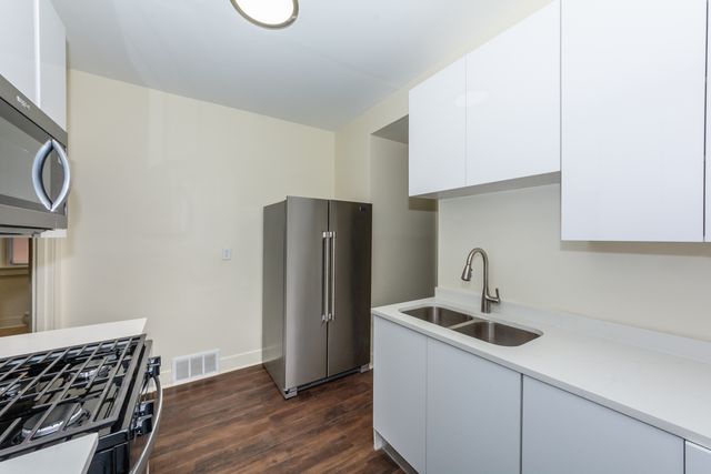 56 W 76th Street, Chicago, IL 60620