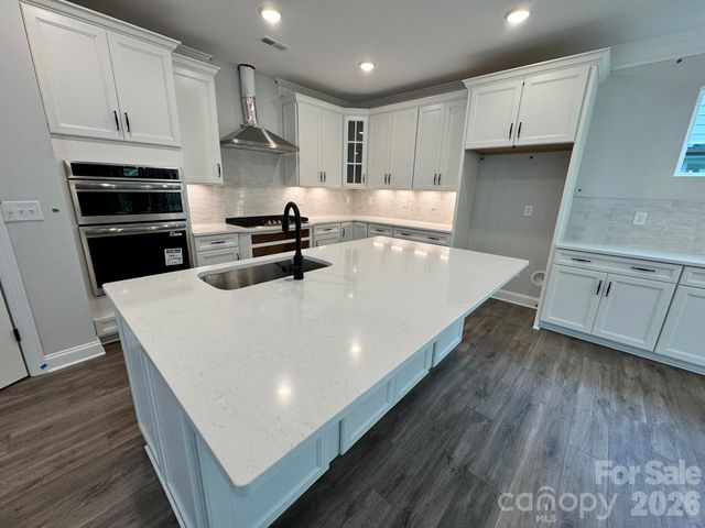 13127 Foxberry Road, Charlotte, NC 28213