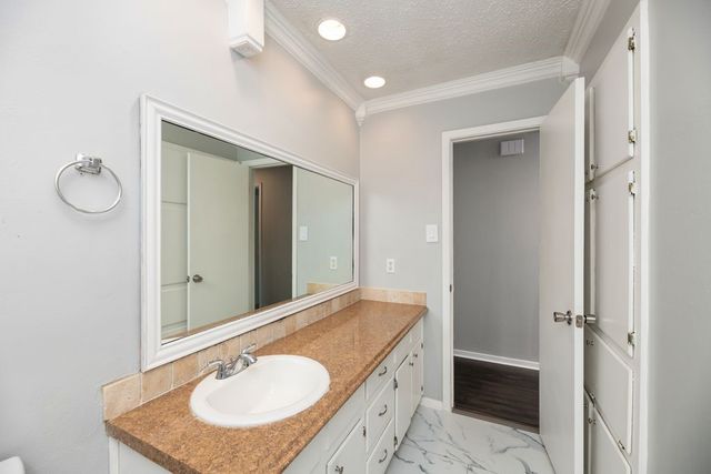 8013 Emerald Hills Way, North Richland Hills, TX 76180