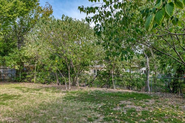 8013 Emerald Hills Way, North Richland Hills, TX 76180