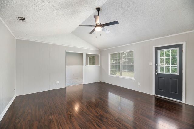 8013 Emerald Hills Way, North Richland Hills, TX 76180