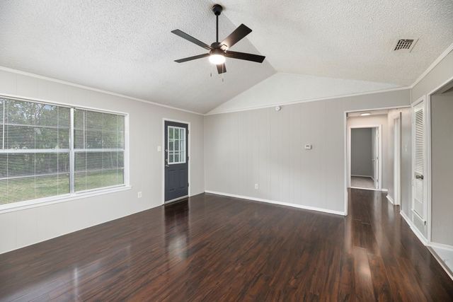 8013 Emerald Hills Way, North Richland Hills, TX 76180