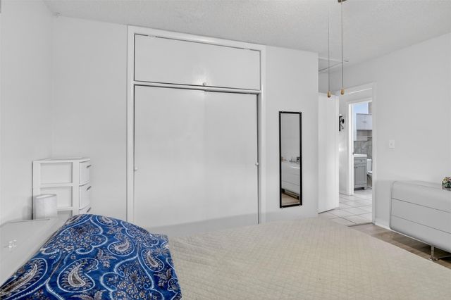 6717 Farragut, Hollywood, FL 33024