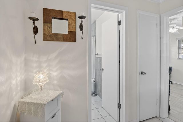 6717 Farragut, Hollywood, FL 33024