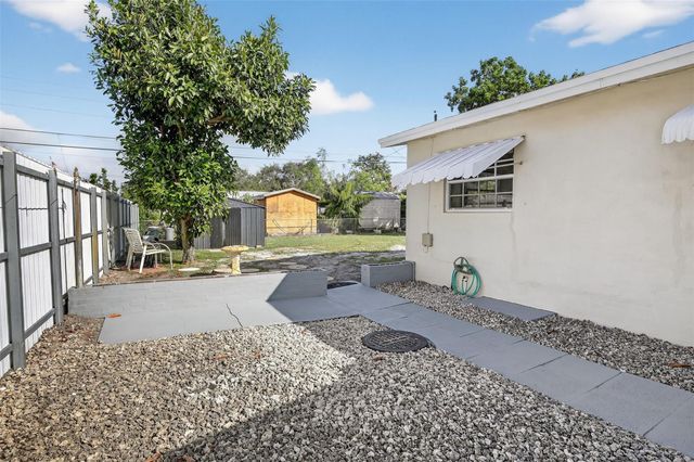 6717 Farragut, Hollywood, FL 33024