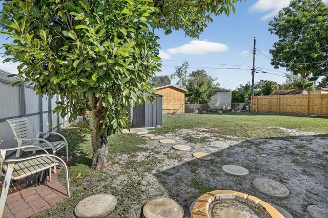 6717 Farragut, Hollywood, FL 33024