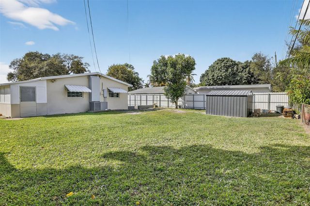 6717 Farragut, Hollywood, FL 33024