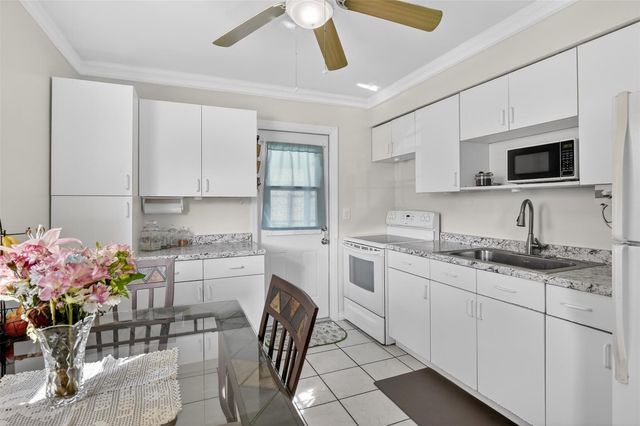 6717 Farragut, Hollywood, FL 33024