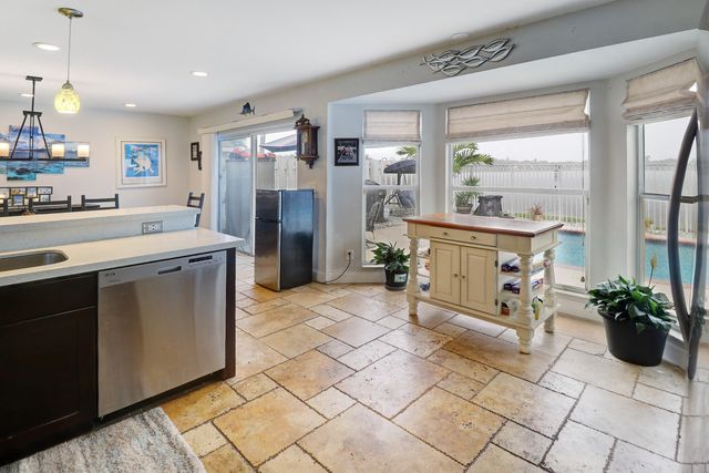 5220 NW 53rd Avenue, Coconut Creek, FL 33073