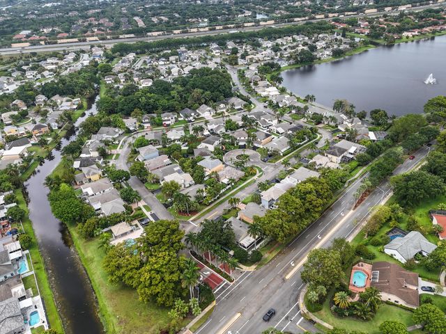 5220 NW 53rd Avenue, Coconut Creek, FL 33073
