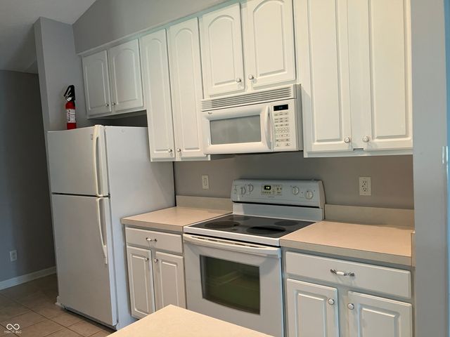 3352 Eaton Mews Court, Greenwood, IN 46143