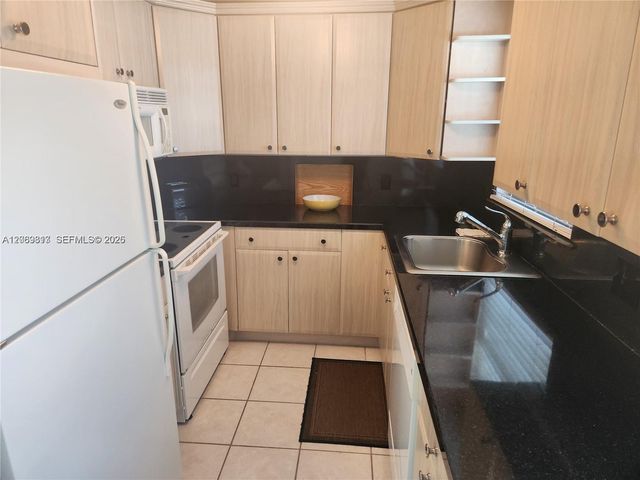 524 Tilford X 524, Deerfield Beach, FL 33442