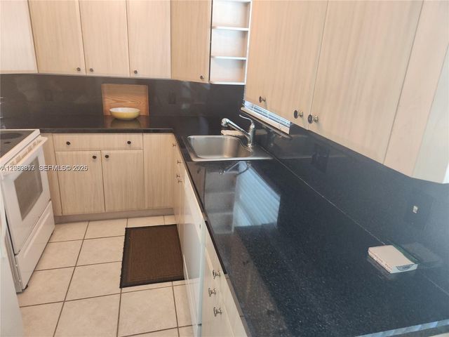 524 Tilford X 524, Deerfield Beach, FL 33442
