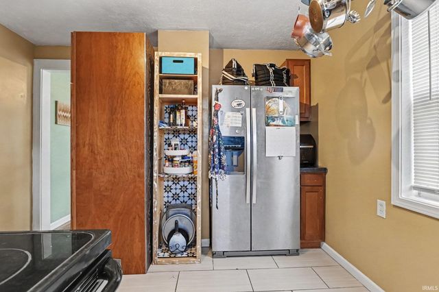 1009 E Ewing Avenue, South Bend, IN 46613