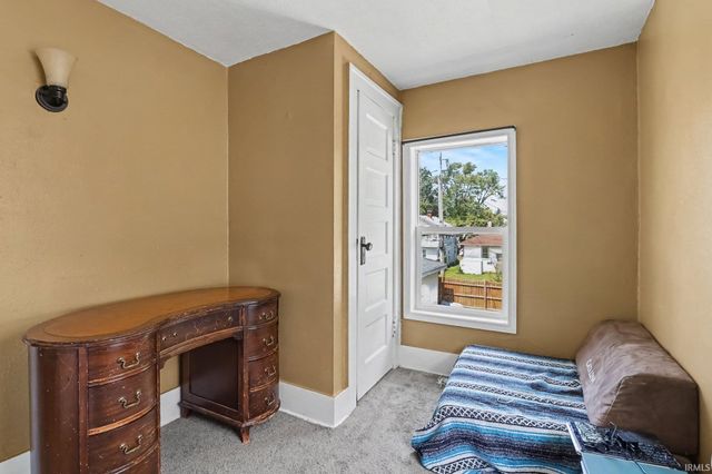 1009 E Ewing Avenue, South Bend, IN 46613