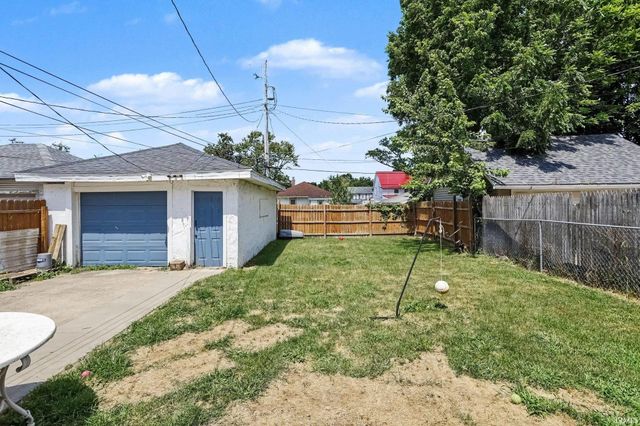 1009 E Ewing Avenue, South Bend, IN 46613