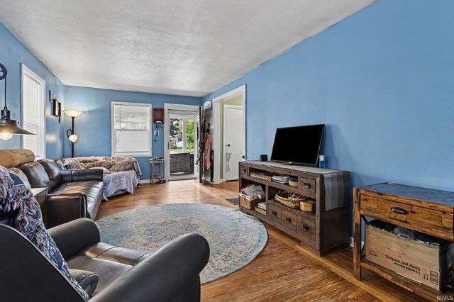 1009 E Ewing Avenue, South Bend, IN 46613