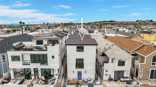 215 32nd Street A, Newport Beach, CA 92663