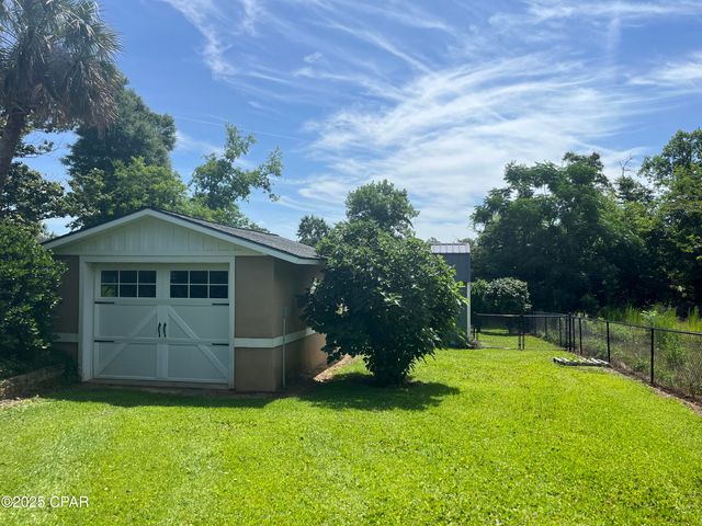 3368 Bevia Road, Marianna, FL 32446