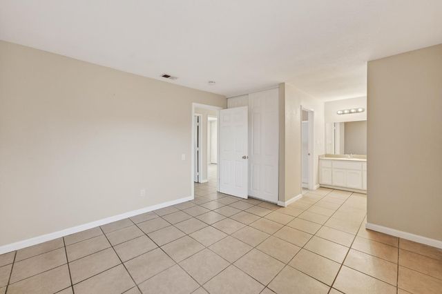 2104 Sharon Way, Modesto, CA 95350