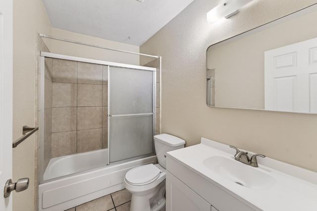 2104 Sharon Way, Modesto, CA 95350