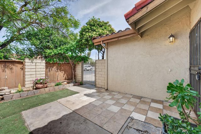 2104 Sharon Way, Modesto, CA 95350