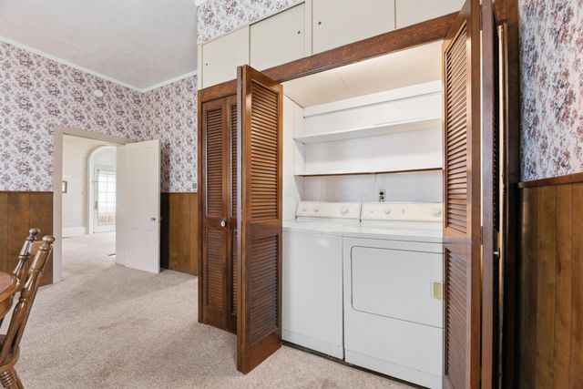 249 W Locust Street, Newark, OH 43055
