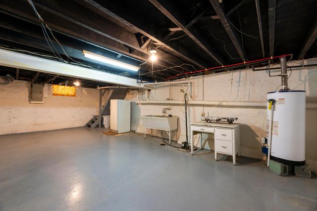 249 W Locust Street, Newark, OH 43055
