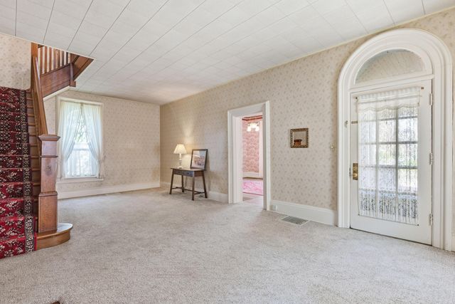 249 W Locust Street, Newark, OH 43055