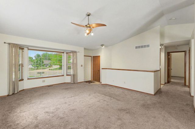 632 N Cedar Downs Ct, Wichita, KS 67235