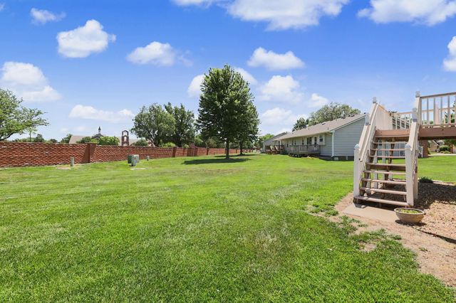 632 N Cedar Downs Ct, Wichita, KS 67235