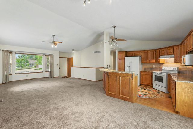 632 N Cedar Downs Ct, Wichita, KS 67235
