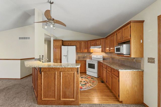 632 N Cedar Downs Ct, Wichita, KS 67235