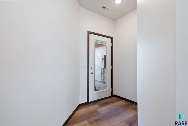 6146 S Bison Pl Place, Sioux Falls, SD 57108