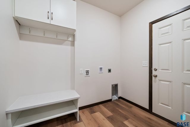 6146 S Bison Pl Place, Sioux Falls, SD 57108