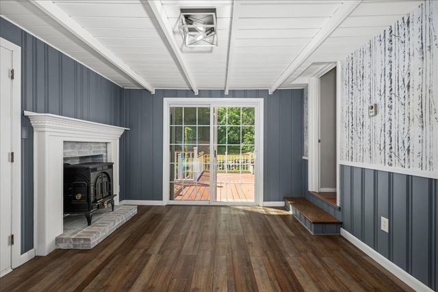 6 Jackie Dr, Millbury, MA 01527
