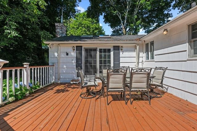 6 Jackie Dr, Millbury, MA 01527