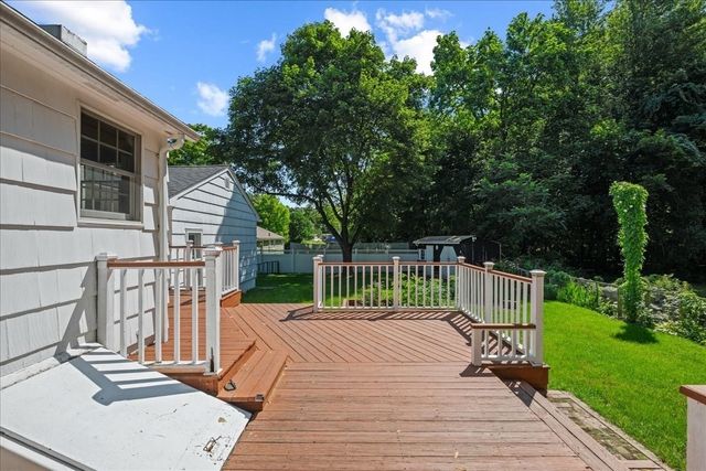 6 Jackie Dr, Millbury, MA 01527